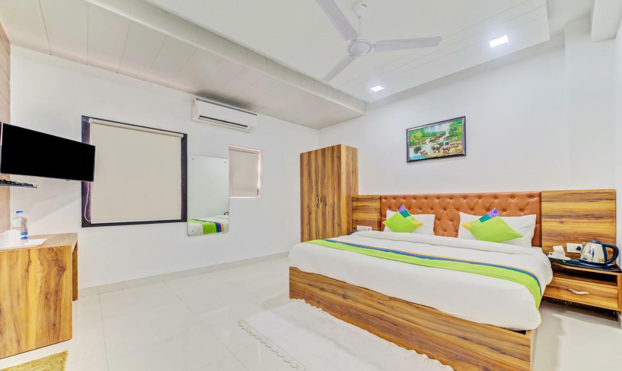 Hotel Nysha Palace Near Igi Airport New Delhi Buitenkant foto