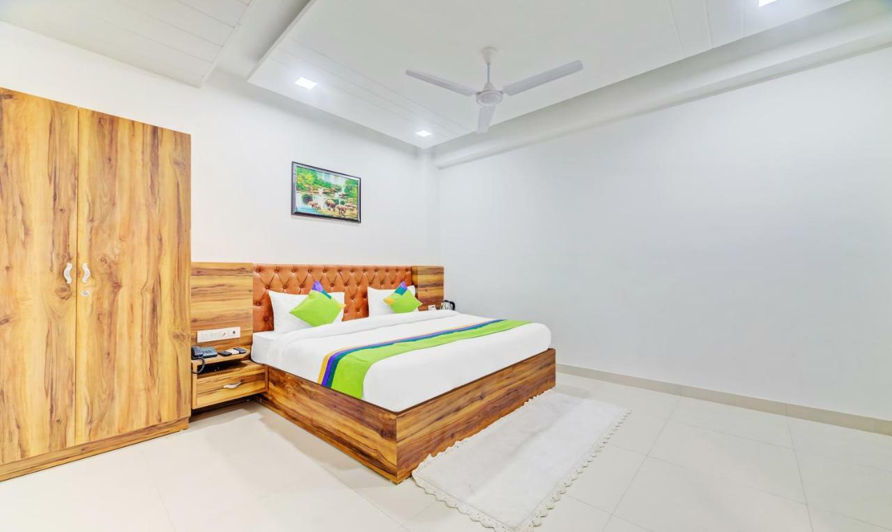 Hotel Nysha Palace Near Igi Airport New Delhi Buitenkant foto