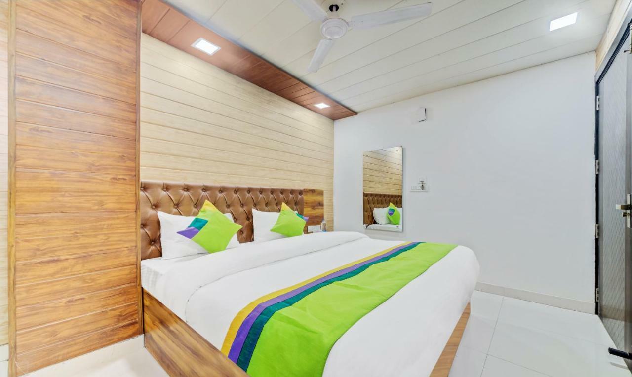Hotel Nysha Palace Near Igi Airport New Delhi Buitenkant foto