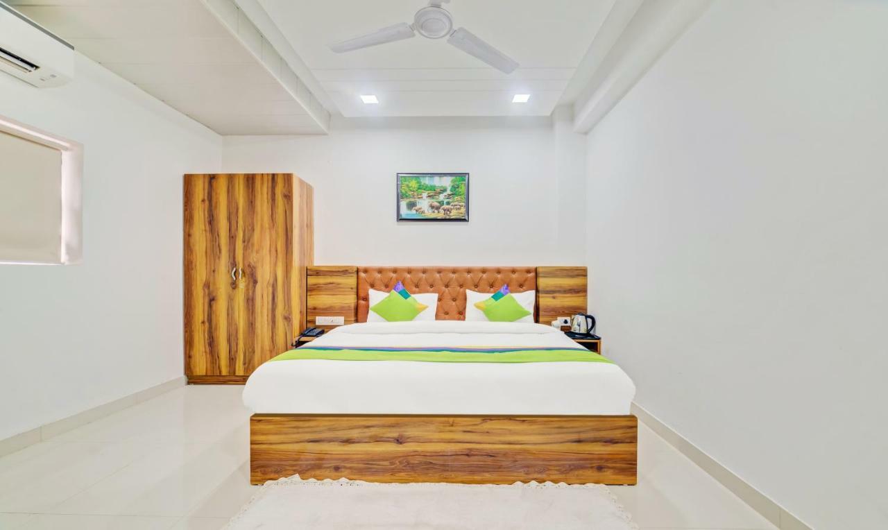 Hotel Nysha Palace Near Igi Airport New Delhi Buitenkant foto